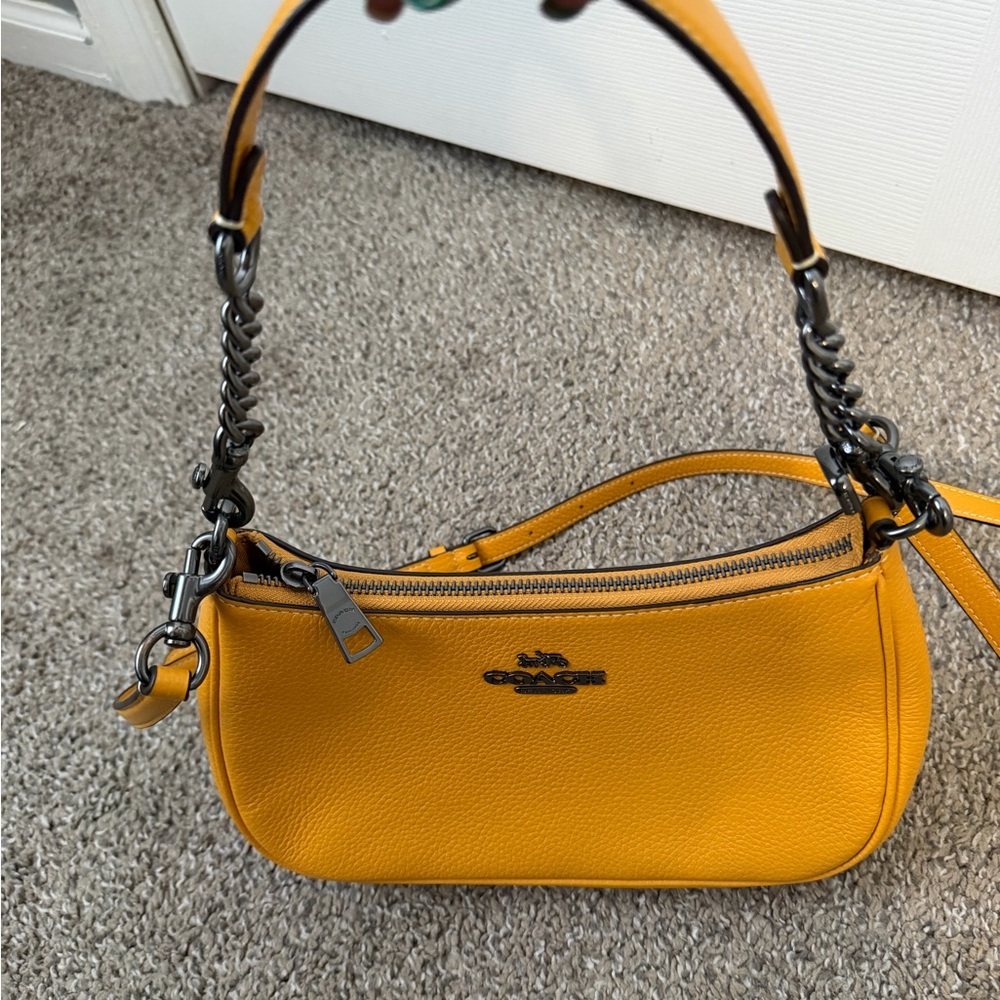 Coach Teri Shoulder Bag - Picture 8 of 9